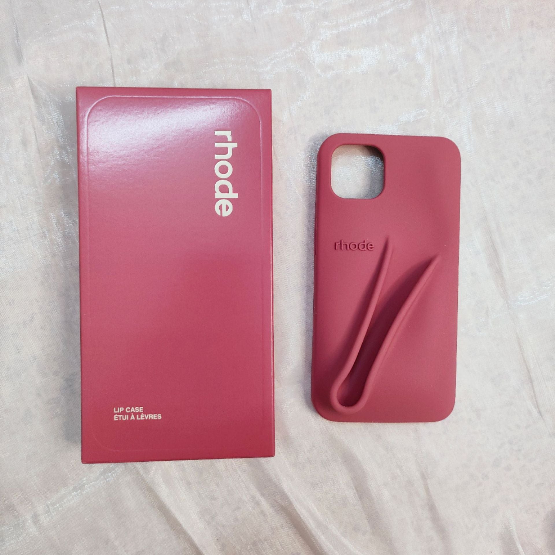 Rhode :  Coque avec Rouge à Lèvres Offert